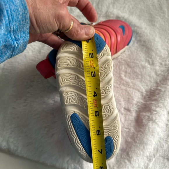 Nike toddler shoes size 9 - Picture 9 of 9